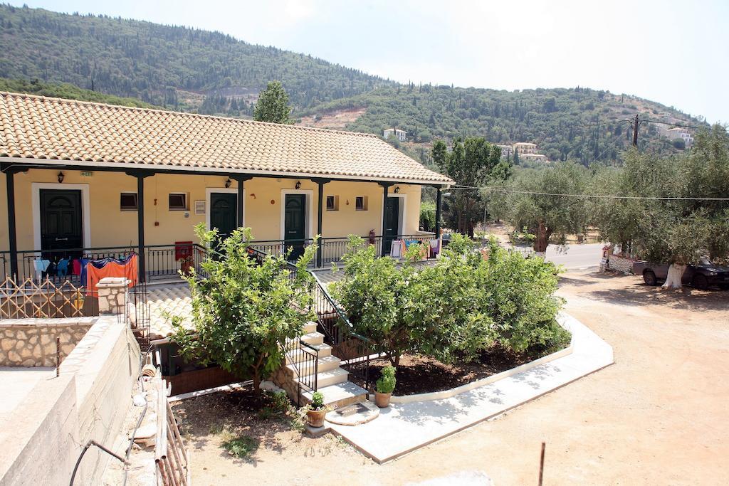 Marathes Studios Áyios Nikítas Exterior foto